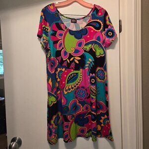Salaam Vermont Clothing Co. size XL 16 Vibrant short-sleeved tunic top
